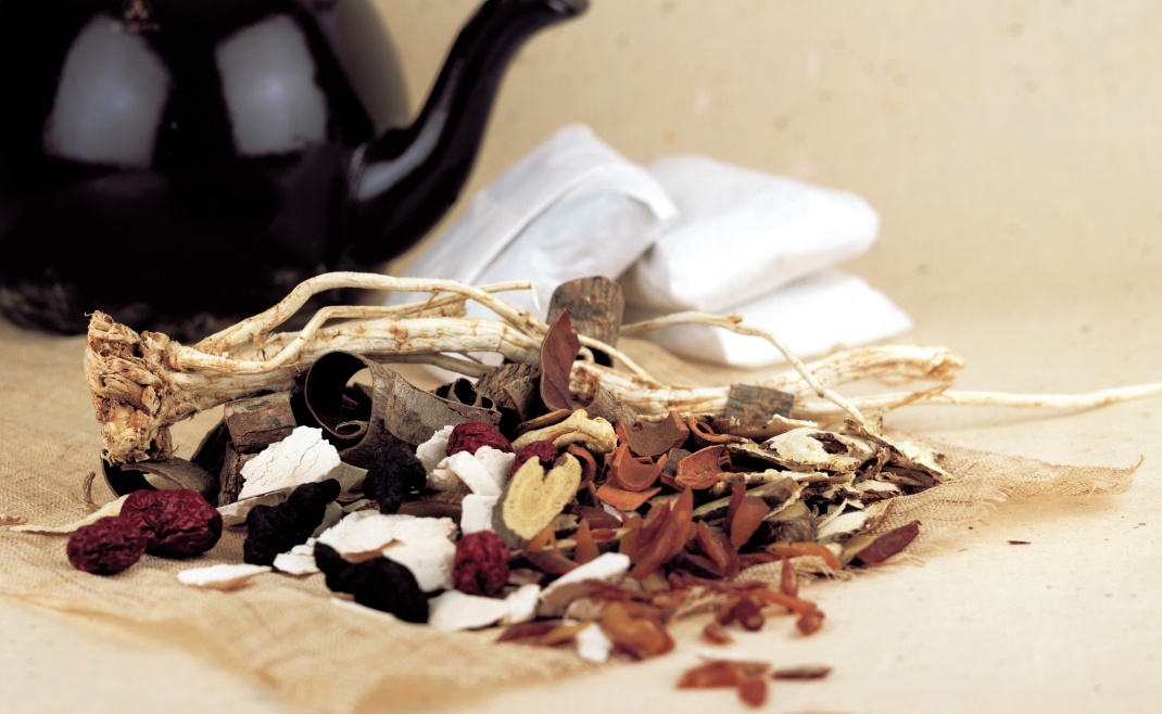 탕을 우려낼 한약재